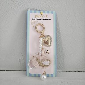 NWT Piper K Plush Swan And Faux Pearl Bag Charm/Keychain